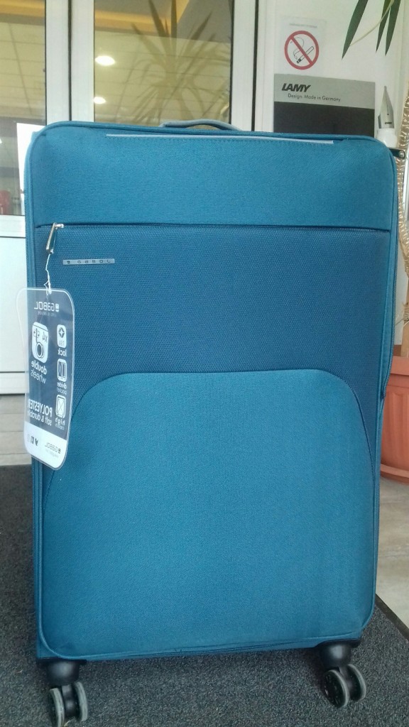 Kofer mali (kabinski) 38x55x20 cm  polyester 31l-2,6 kg Zambia